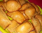 A picture of step 11 of Meat pie.