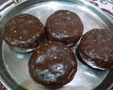 A picture of step 5 of Chocolate dates palm-biscuit cake.