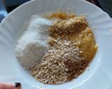 Foto del paso 2 de la receta: Galletitas veganas de banana, coco y avena🍌🥥