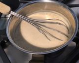 Une image de l'étape 3 de Sauce crémeuse au bouillon de crevettes et cresson.