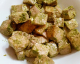 Foto del paso 4 de la receta: Atún al ajillo en salsa verde