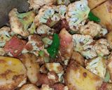 A picture of step 4 of Marinated Potato Cauliflower.