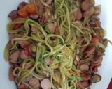 Foto del paso 2 de la receta Spaghetti de calabacín con verduras y frankfurt