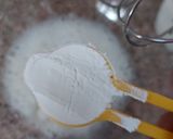 A picture of step 2 of Cloud Bread.