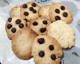 Foto langkah ke 7 dari resep Biskuit Ampas Susu Kedelai / soybean pulp cookies 🍪🥛🍫.