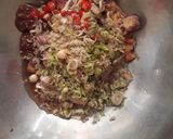 Hình bước làm 3 của món Gà kho xả ớt