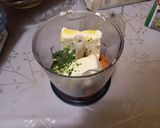 Foto del passaggio 2 della ricetta Stelle di pancarré con salmone e formaggio spalmabile