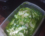 Foto del paso 2 de la receta: Tupper de merluza empanada y frita con papas cocidas