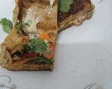 A picture of step 4 of Bread omelet with cheese.