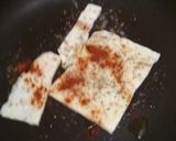 A picture of step 1 of Cheesy corn paneer Sandwich.