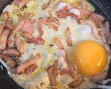Foto del paso 2 de la receta: Sándwich rico de huevo frito y bacon 🍳 🥓