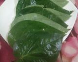 A picture of step 1 of Stuffed Paan Laddu.