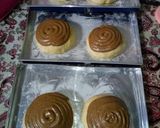 Foto langkah ke 5 dari resep Roti boy isi coklat.