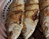 Foto langkah ke 2 dari resep Semur Ikan Kembung.