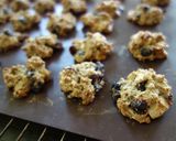 A picture of step 12 of Easy Oatmeal biscuits.