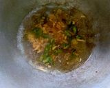 Foto langkah ke 2 dari resep Ikan Asin Saos Tiram.