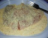 Foto del paso 2 de la receta: Milanesa de res, papas horneadas con queso mozarela y ensalada