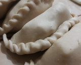 Foto del paso 10 de la receta: Empanaditas fritas de queso y pollo!!🧀🍗