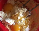 Túrós csokis kuglóf recept fázis 2 fotója