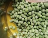 Egyszerű zöldborsó főzelék recept fázis 1 fotója