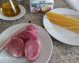 Foto del paso 1 de la receta: Solomillo de cerdo con salsa de gorgonzola y tallarines