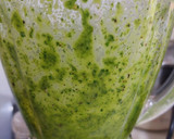 Foto del paso 2 de la receta: Salsa Pesto de Perejil 🌱