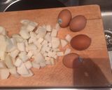 Foto del paso 1 de la receta: Ensalada Templada de Papas y Huevos