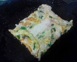 A picture of step 3 of Bread Stuffed Omlette.