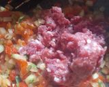 Foto del paso 2 de la receta: Guisito de picada y coditos