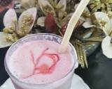 Black current and strawberry milk shake recipe step 3 photo
