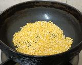 A picture of step 1 of Ven Pongal / Khara Bhat.