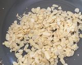 A picture of step 1 of Quinoa and almonds brittle.