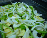 Foto del paso 2 de la receta: Gallos al horno con verduras