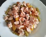Foto del paso 5 de la receta: Quinoa con salmón, espárragos y mango