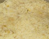A picture of step 4 of Mutanjan meetha Rice.