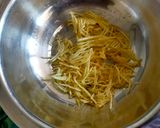 A picture of step 2 of Potato Lachha.