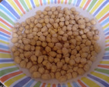 Foto del paso 1 de la receta: Garbanzos estofados con chorizo y costillas