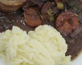 Foto del paso 6 de la receta: Osobuco al vino tinto con puré de papas