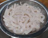 Foto langkah ke 3 dari resep Mi homemade dari tepung beras.