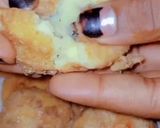 A picture of step 4 of CRISPY POTATO BALLS 😋😋😋.