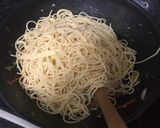 Foto del paso 2 de la receta: Spaghetti al wok con curry y verdura