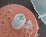 Une image de l'étape 2 de Milk-shake banane-fraise.