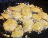 A picture of step 3 of Aloo ke pakoray.