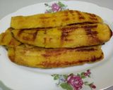 Foto langkah ke 3 dari resep Pisang Bakar Coklat Susu Keju.