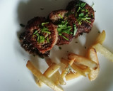 Foto del paso 7 de la receta: Filete al perejil con papas rústicas