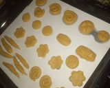 A picture of step 2 of Custard cookies.