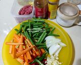 Foto langkah ke 1 dari resep Tumis Wortel Buncis Daging Giling.