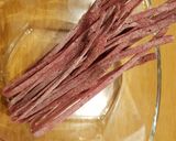 Foto del passaggio 2 della ricetta Fettuccine di rapa rossa di semola rimacinata con cimette di rapa