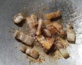 รูปขั้นตอนการทำที่ 2 ของ หมูคั่วพริกเกลือ