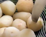 A picture of step 2 of Aloo-Sem/potato-butter bean Pickle.